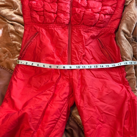 HCC Women’s Ski Snow Suit Lightweight Activewear Red 80s Quilted - Picture 9 of 11